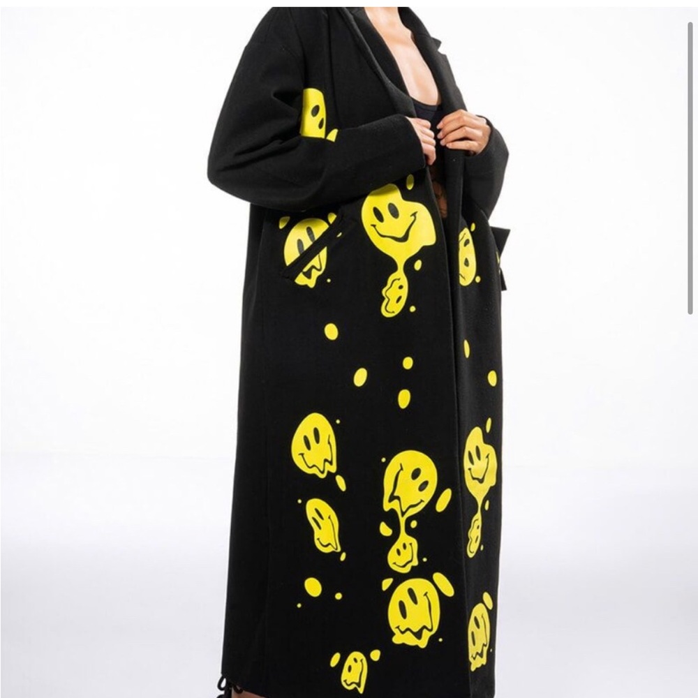 Happy face coat - Picture 4 of 7